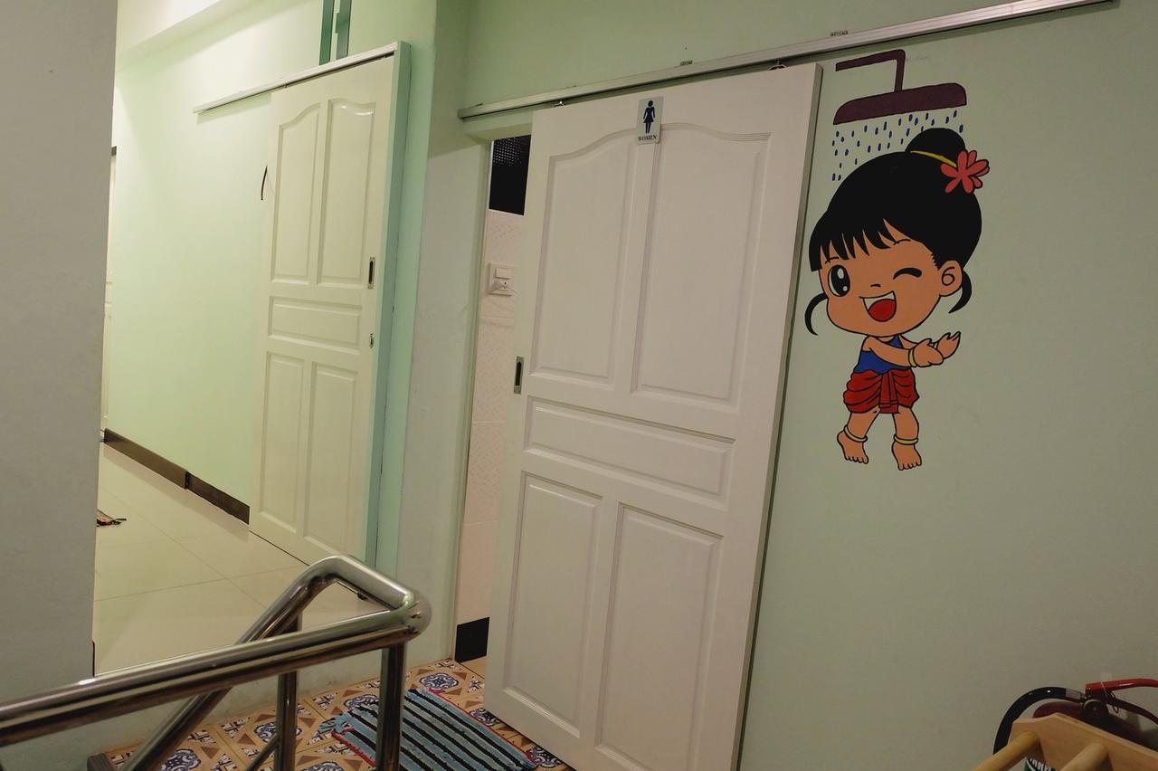 Mahannop Hostel Bangkok Buitenkant foto
